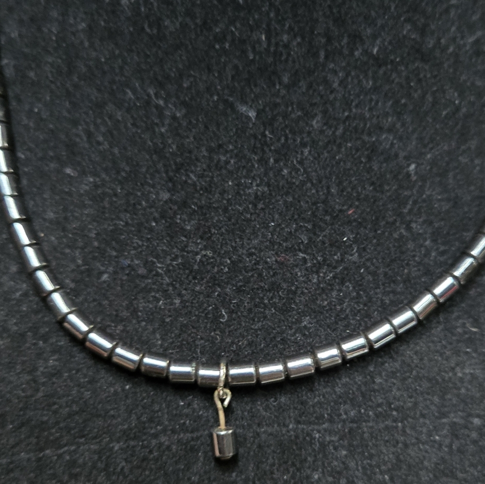 Hematite simple 16" unisex necklace - Picture 5 of 9
